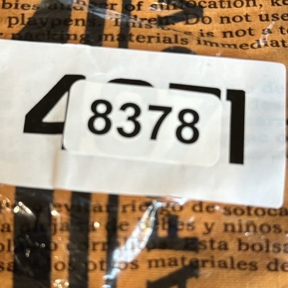 True Religion Tee Shirt Men's M Gold Black Logo Long Sleeve Stretch Knit NWT - Picture 13 of 13